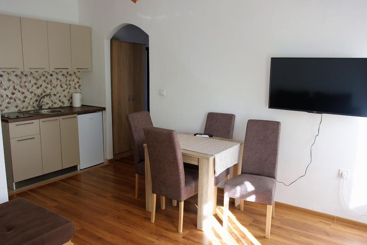 Apartmani 15 Цетинє Екстер'єр фото