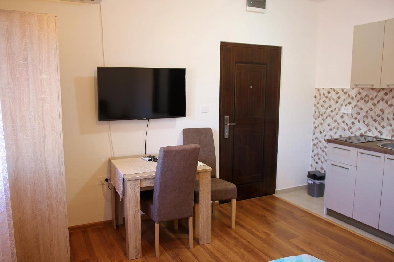 Apartmani 15 Цетинє Екстер'єр фото
